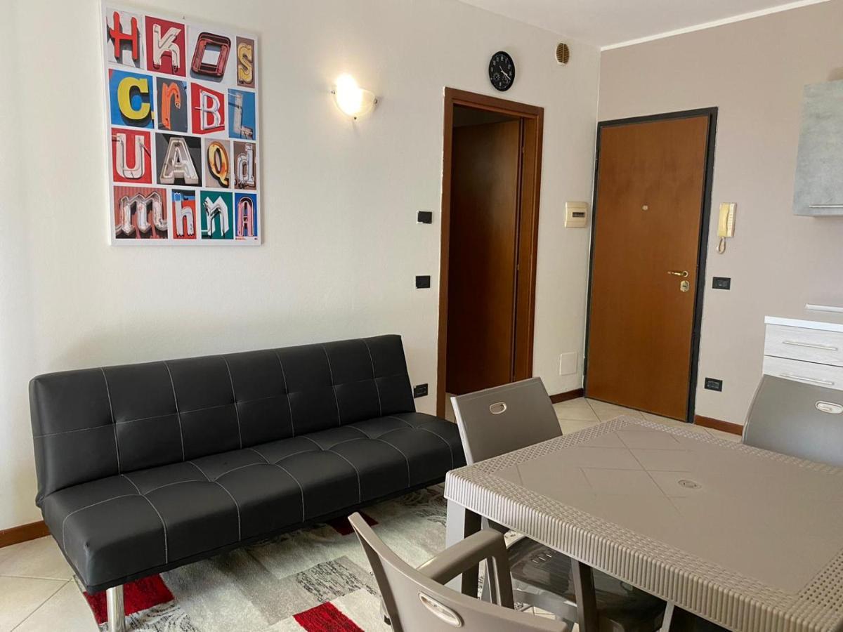 La Lanterna - Appartamenti In Residence Con Piscina Desenzano del Garda Eksteriør billede